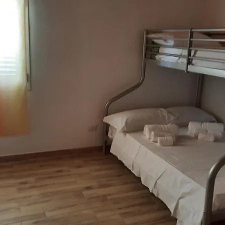 Debel House Bed & Breakfast