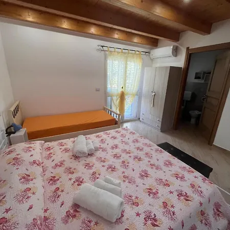 Debel House
