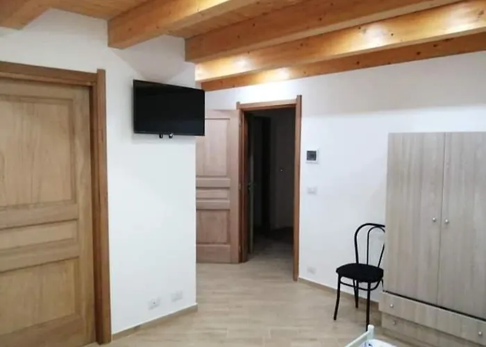Debel House