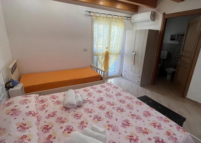 Debel House